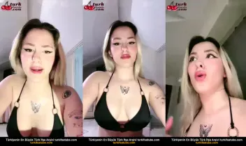 Çıplak Kızın Seksi Dekolteli Görüntüsü
